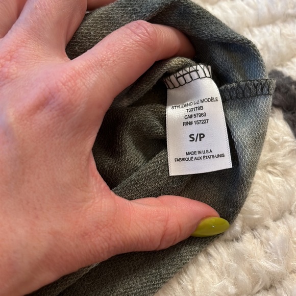 Raw edge ✨Nordstrom Rack✨ fall pullover - Picture 5 of 7